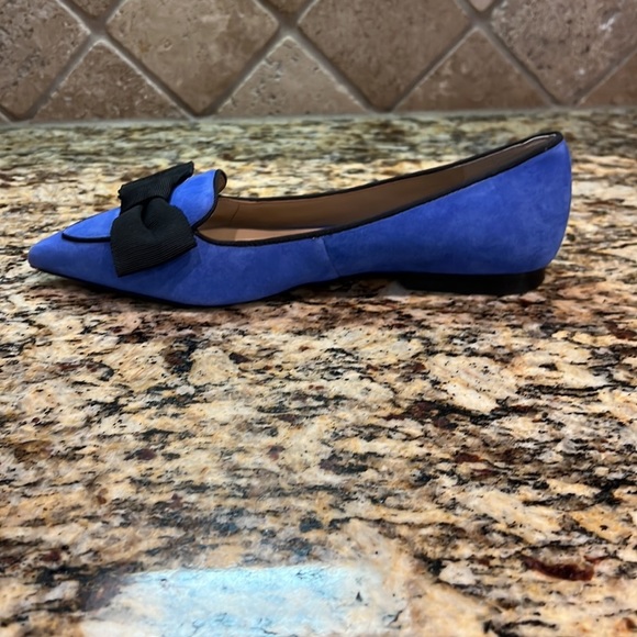 Ann Taylor Suede Bow Pointy Toe Loafer Flats Blue Size 6.5 - Picture 6 of 13